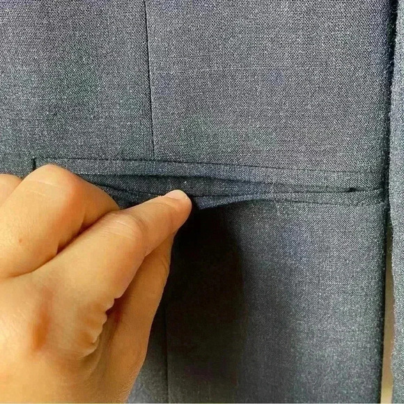 Talbots Women’s Wool Blazer Dark Navy Blue Size 8, 96% Wool, Excellent Condition - Picture 4 of 15